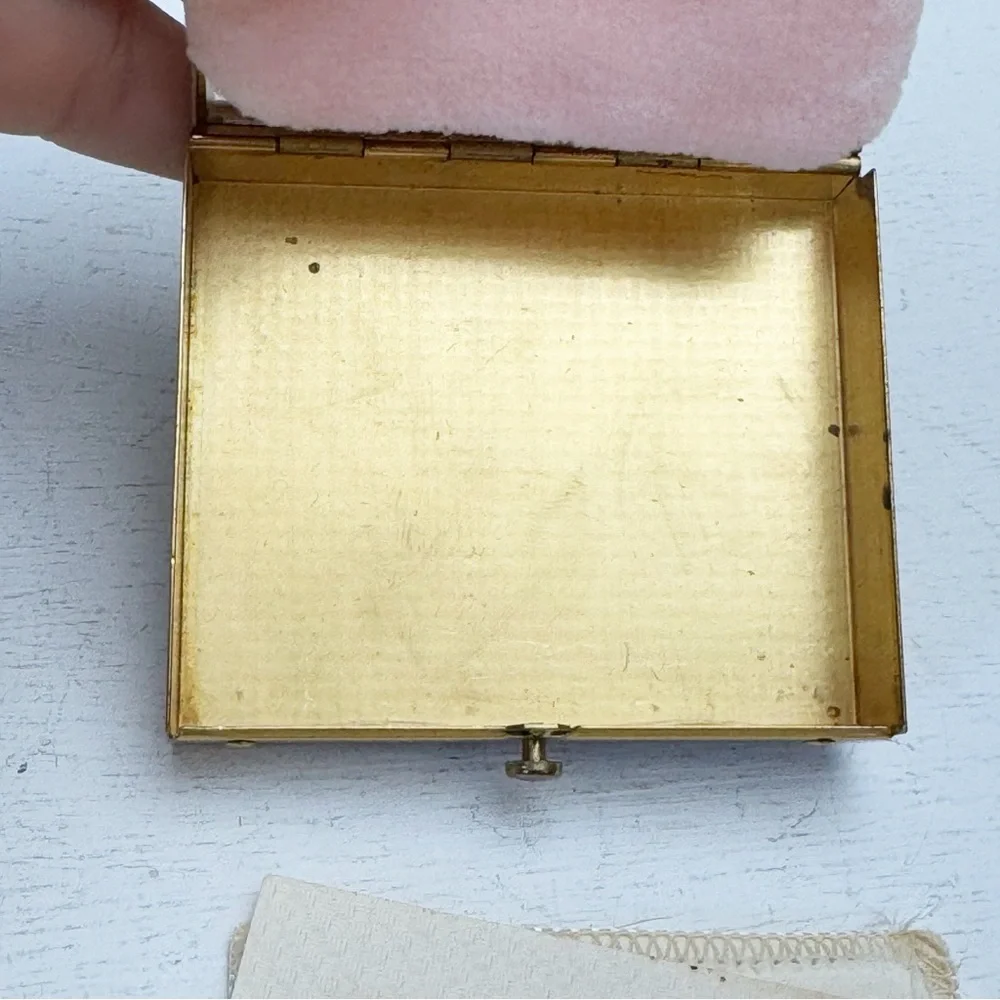 Vintage 1950s Dorset Fifth Ave Multicolor Rhinestone Compact Goldtone